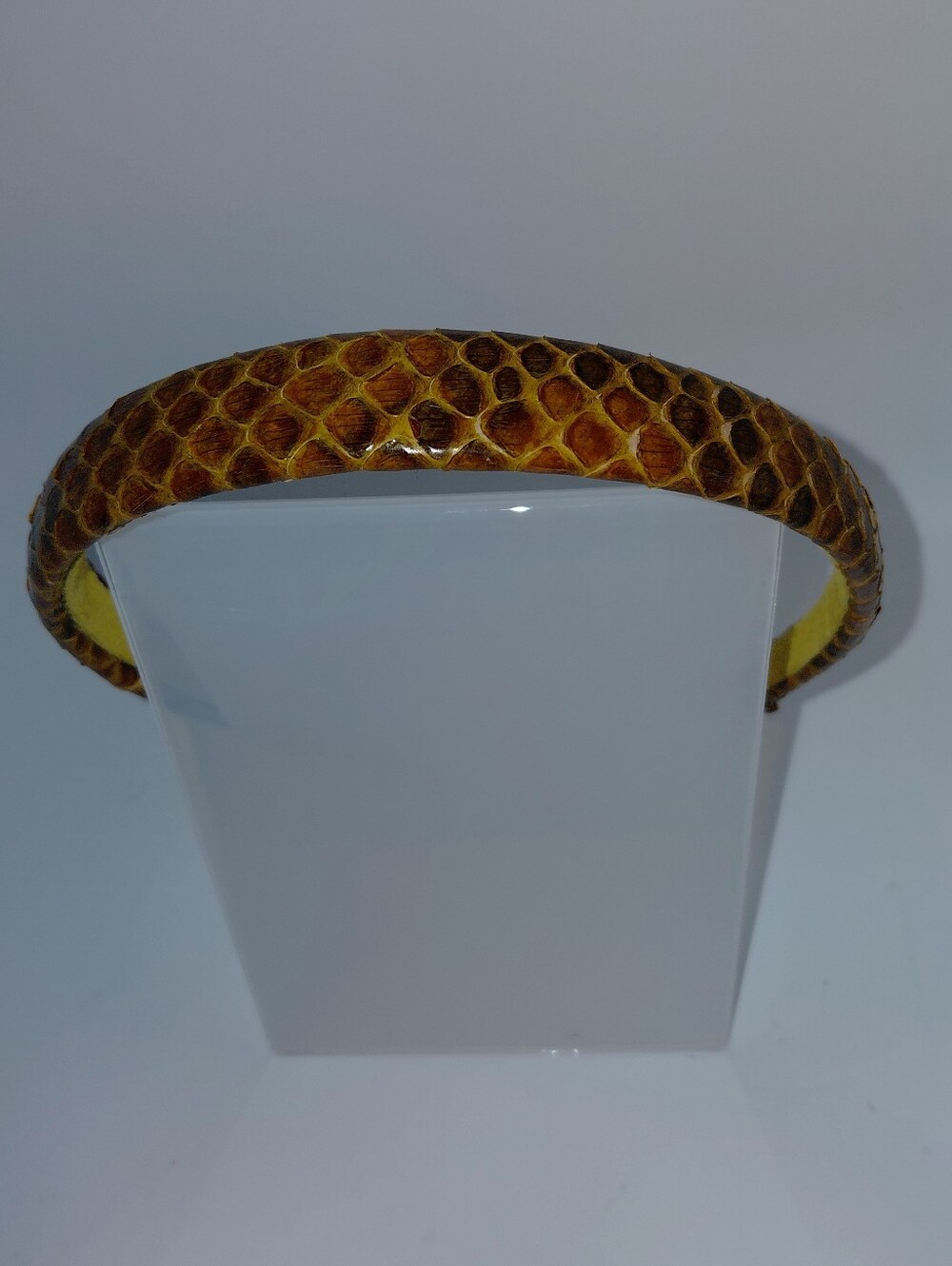 VGC!🧡💛Fendi Snakeskin Slim Headband!